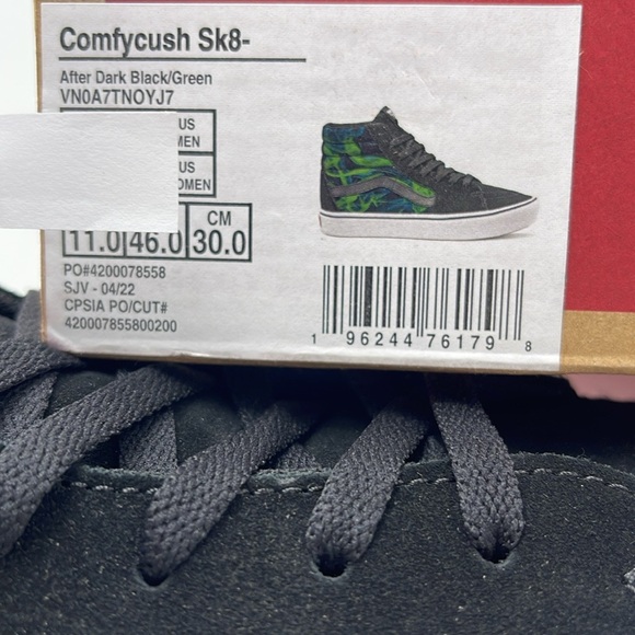 Vans Men’s Comfycush Sk8-After Dark Black/Green
VN0A7TNOYJ7
Sneakers - Picture 16 of 16